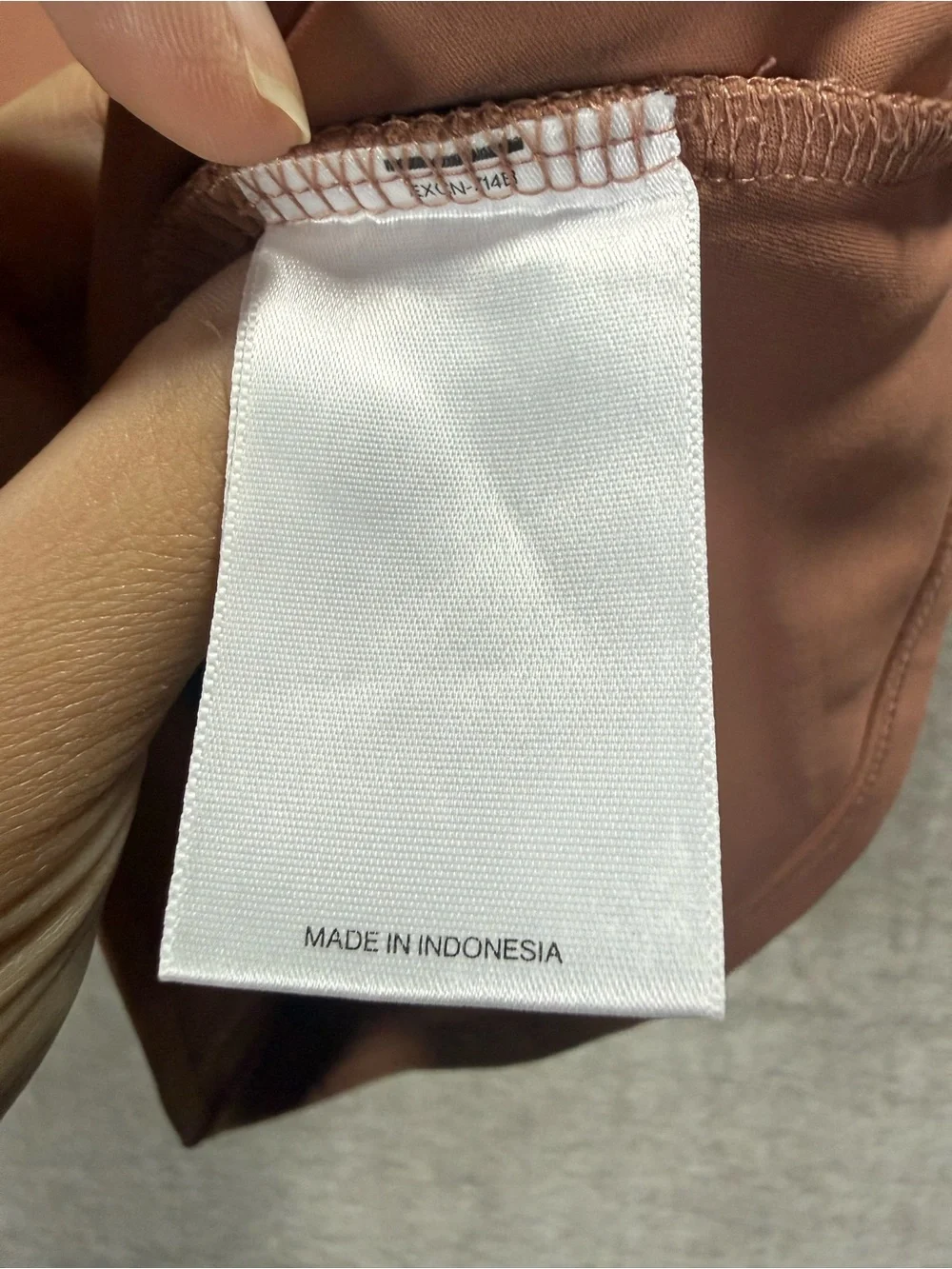Express Body Contour Dusty Pink Stretch Crew Neck Short Sleeve Top Size L